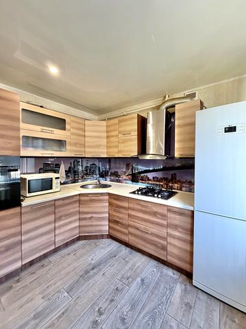 Петра Дорошенка вул. (Блюхера), 4