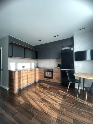 Салютна вул., 2к1