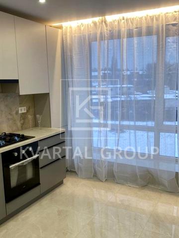 Івана Кожедуба вул., (Будинок 1)