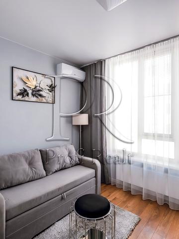 Василя Стуса вул., 35-А