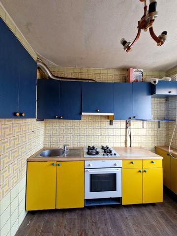 Героїв просп., 32