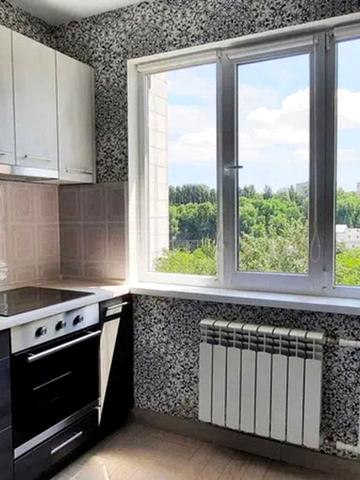 Тетяни Яблонської вул., 2