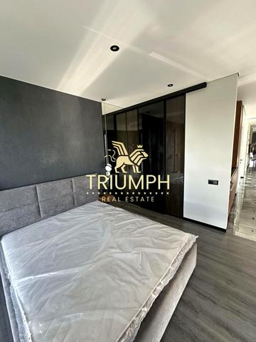 Академіка Заболотного вул., 1-А