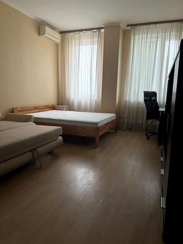 Пішонівська вул., 20/2