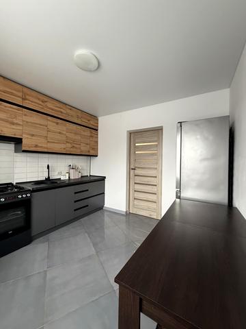 Львівська вул., 132а