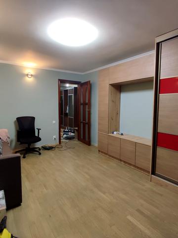 Гетьмана Івана Мазепи вул. (Топольна), 3