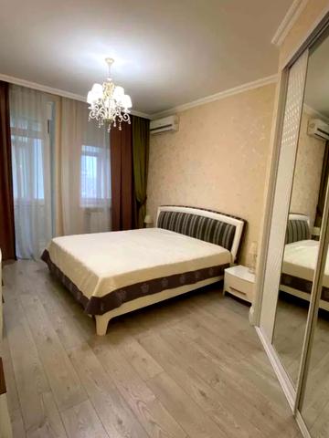 Лесі Українки бульв., 7-А