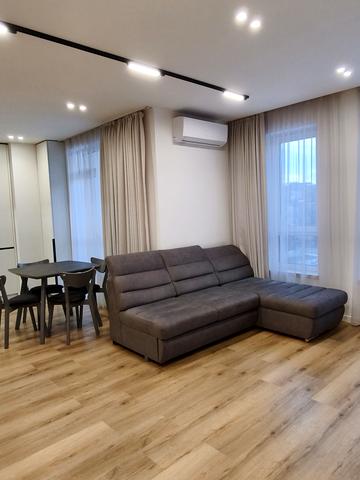 Пекарська вул., 30