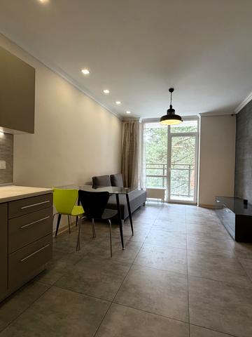 Анатолія Петрицького вул., 17