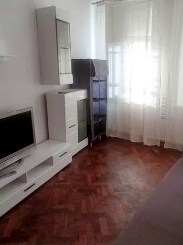 Шептицьких вул., 27