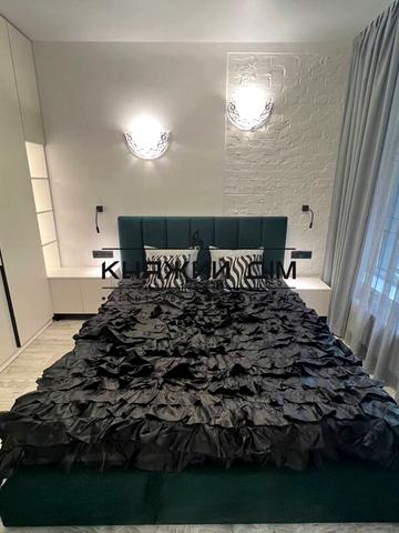 Голосіївський просп. (40-річчя Жовтня), 76