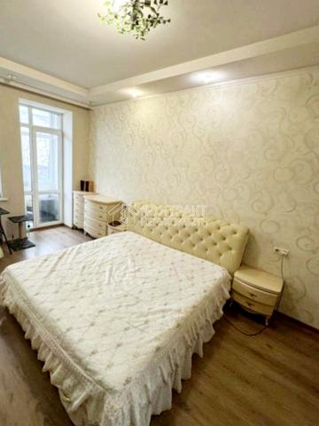 Євгена Котляра вул. (Червоноармійська), 12