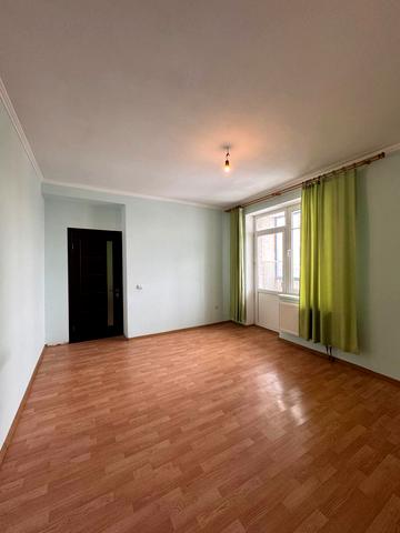 Червоної Калини просп., 64