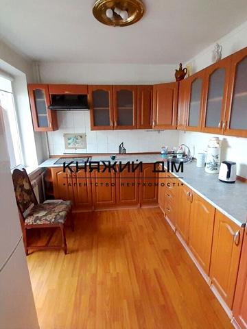 Свободи просп., 30