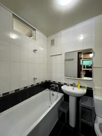 Заливна вул., 13