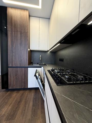 Височана вул., (Будинок 28)