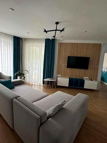 Малоголосківська вул., 8а