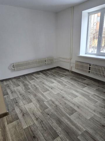 Олега Адамовського вул. (Камська), 1