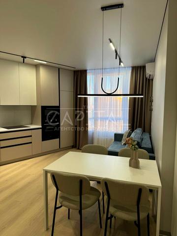 Віктора Некрасова вул. (Північно-Сирецька), 10-А