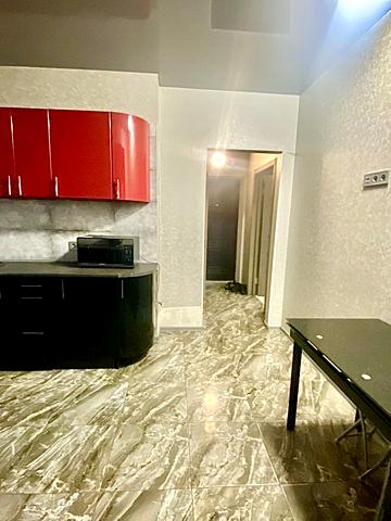 Петрівська вул., 1