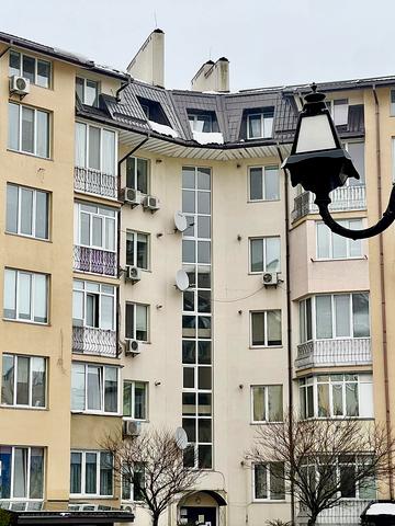 Козацька вул., 6