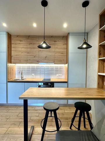 Салютна вул., (Будинок 02301-02303)