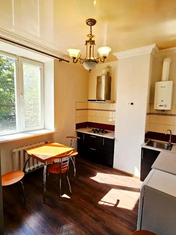 Воскресенська вул. (Леніна), 1-Б