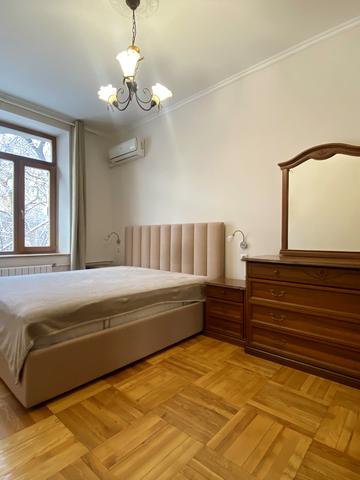 Заньковецької вул., 5/2