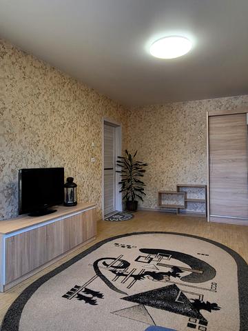 Милославська вул., 35