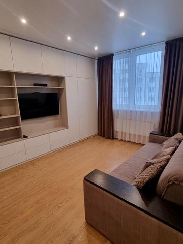 Авіаконструктора Ігоря Сікорського вул. (Танкова), 1-Б