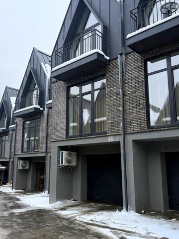 урочище Вишні вул., (Будинок)