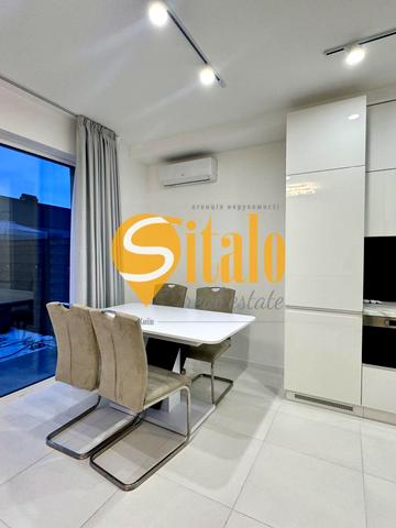 Центральна вул.