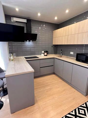 Набережно-Рибальська дорога вул., 27