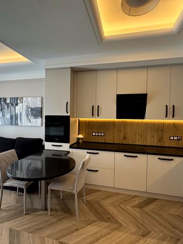 Джона Маккейна вул. (Івана Кудрі), 7