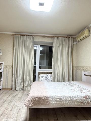 Миколи Бажана просп., 26