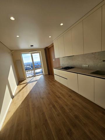 Миколи Боголюбова вул., (Будинок 3)