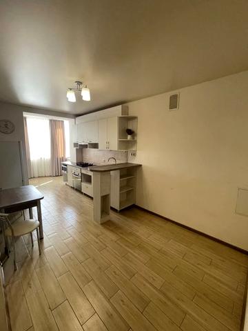 Набережна Перемоги вул., 62