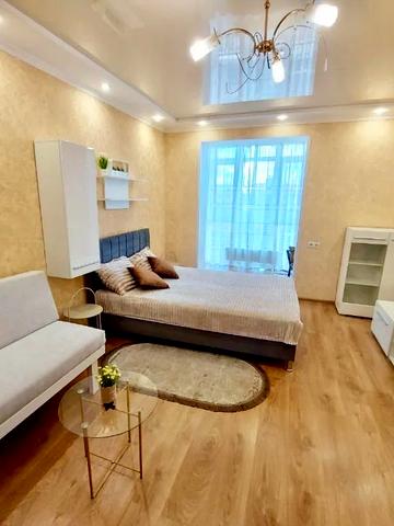 Володимира Антоновича вул. (Свердлова), (Будинок 2)