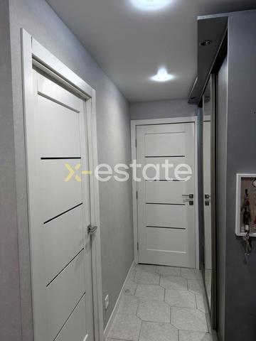 Льва Ландау просп. (50-річчя СРСР), 16