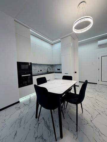 Володимира Великого вул., 5а