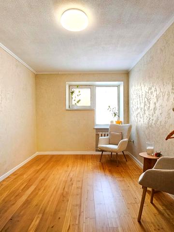 Григорія Сковороди вул., 11