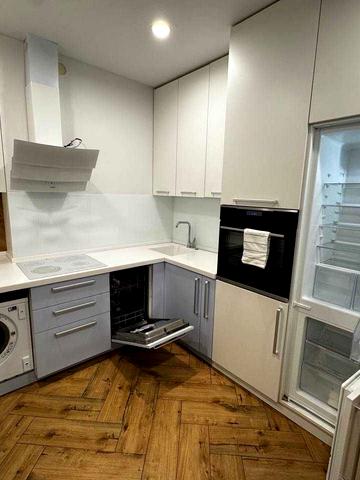 Нижньоключова вул., 14