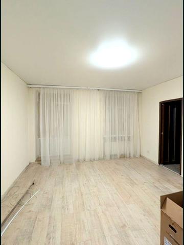 Героїв Майдану вул. (Театральна), 17