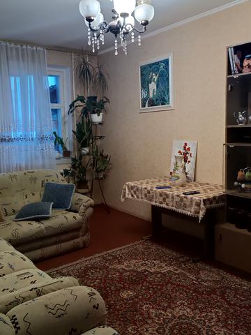 Захисників України вул., 30