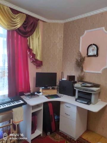 Західна вул., 8