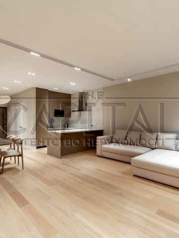 Василя Тютюнника вул. (Анрі Барбюса), 43