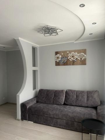 Богдана Хмельницького  вул., 220