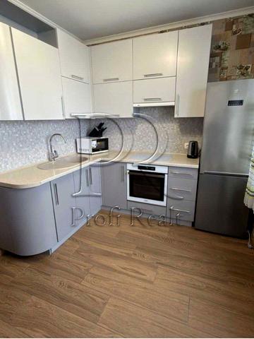 Сергія Данченка вул., 28