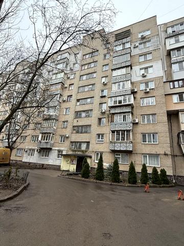 Небесної Сотні просп. (Маршала Жукова), 30