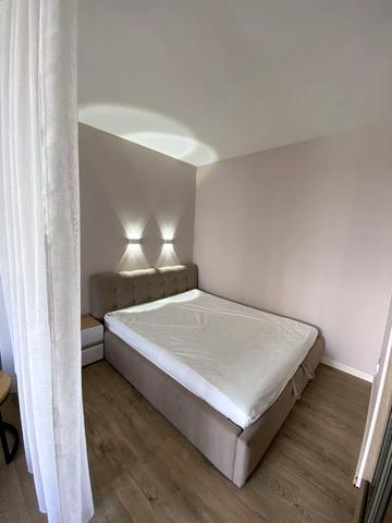 Вишняківська вул., 4